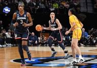 Uconn Go Undefeated